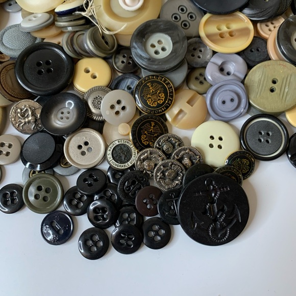 Assorted Vintage Button Collection - Picture 4 of 10